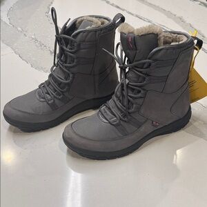 Strive Brand Women's Charcoal Leather Boots Lace Up Faux Fur Lined Orthotic